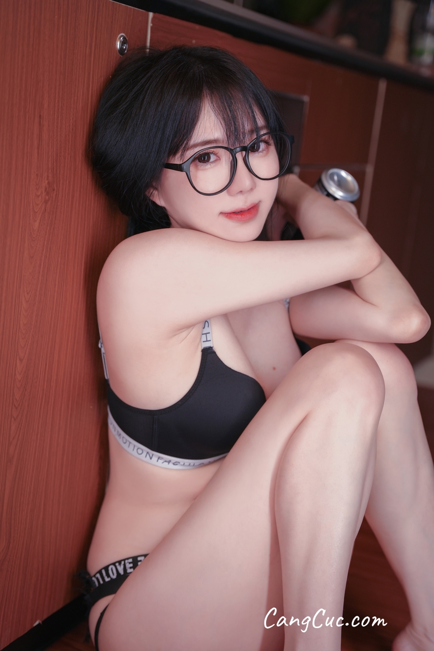 Coser@Sally多啦雪 (Sally Dorasnow) - RAINY LAUNDRY DAY